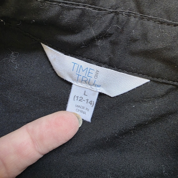 Time And Tru Long Sleeve Collar Size Large Button‎ Down Black Blouse - Picture 4 of 5